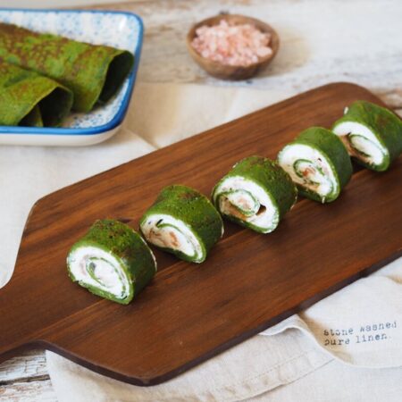 SPINACH CRÊPES WITH SMOKED SALMON FILLING