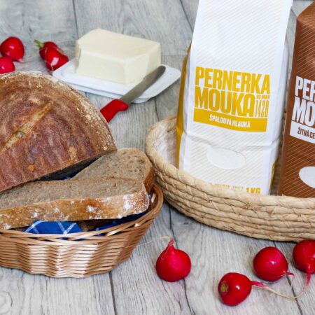 WHOLEMEAL RYE AND SPELT SOURDOUGH BREAD