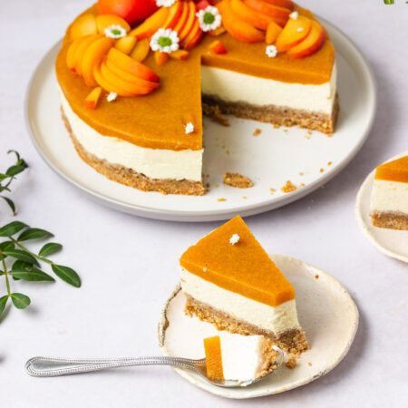 APRICOT CHEESECAKE