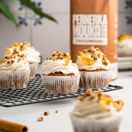 APPLE CUPCAKES WITH CINNAMON WHIPPED CREAM