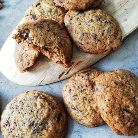 CHOCOLATE AND ALMOND RICE FLOUR COOKIES