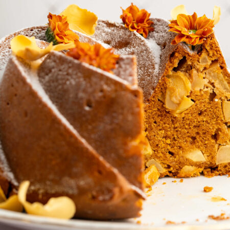 CARAMEL APPLE BUNDT CAKE